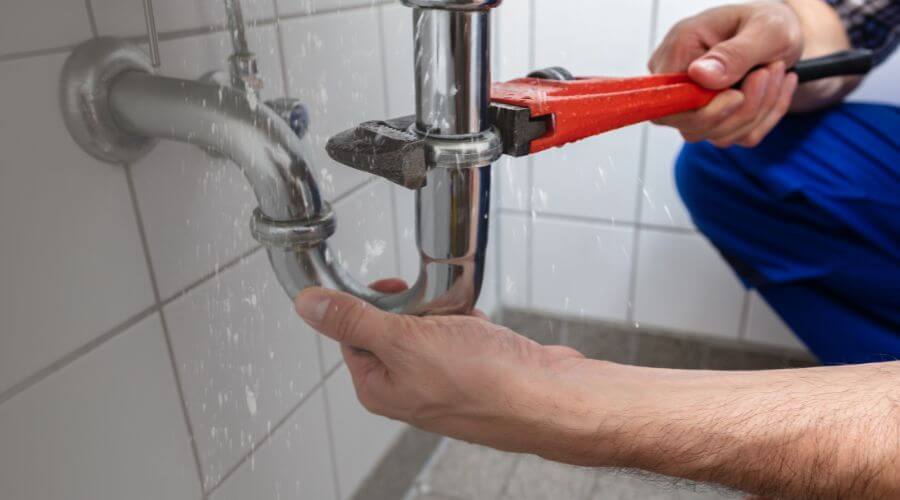 Expert burst pipe repair services in Oconomowoc, WI